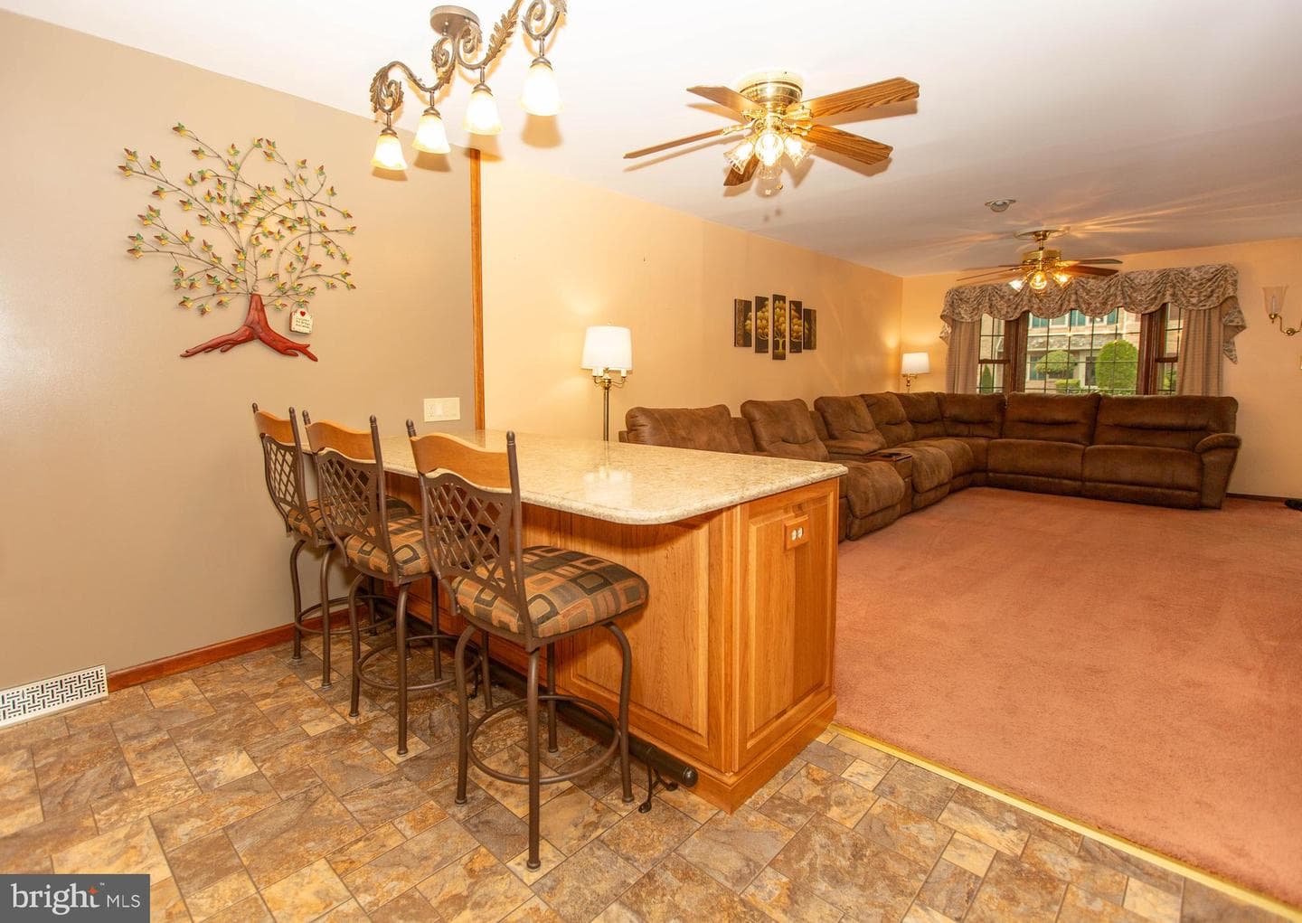 362 Jefferson Court photo 9