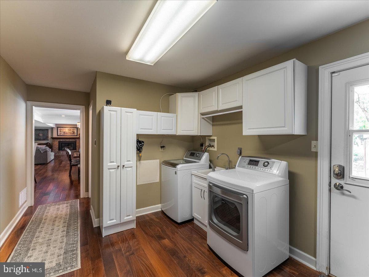 2743 Lantern Lane photo 16