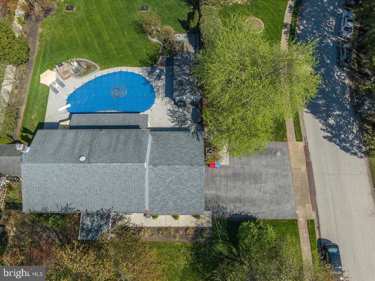 2743 Lantern Lane photo 31