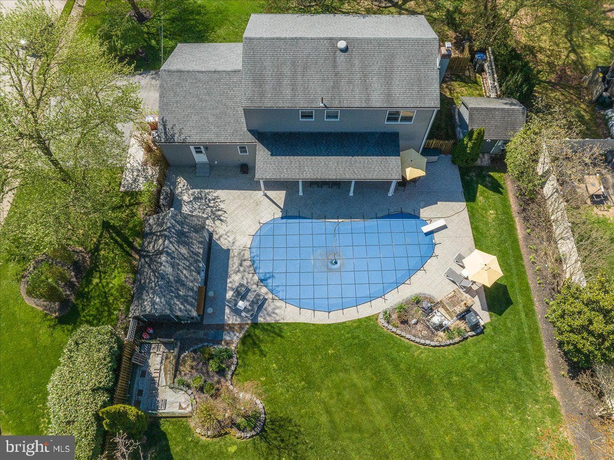 2743 Lantern Lane photo 35