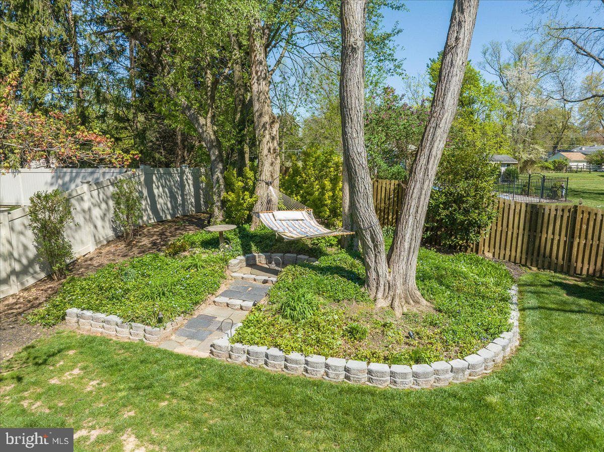 2743 Lantern Lane photo 40