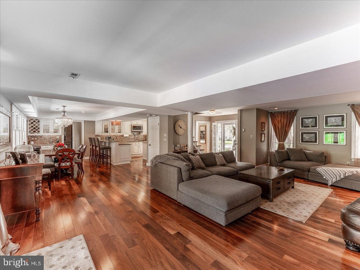 2743 Lantern Lane photo 9