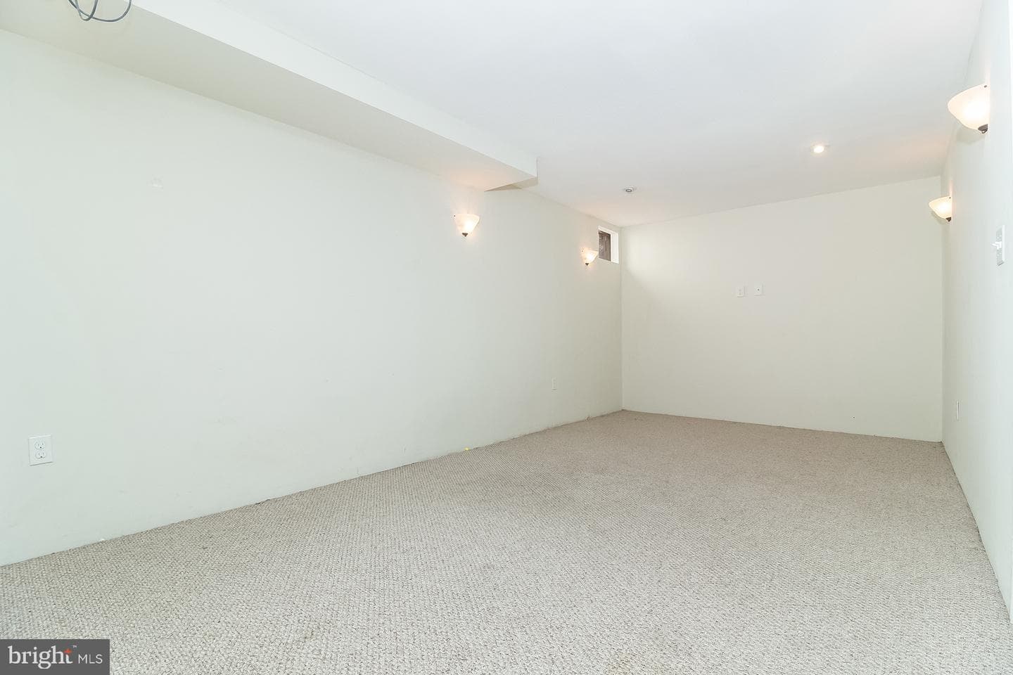 180 Glenwood Avenue photo 17
