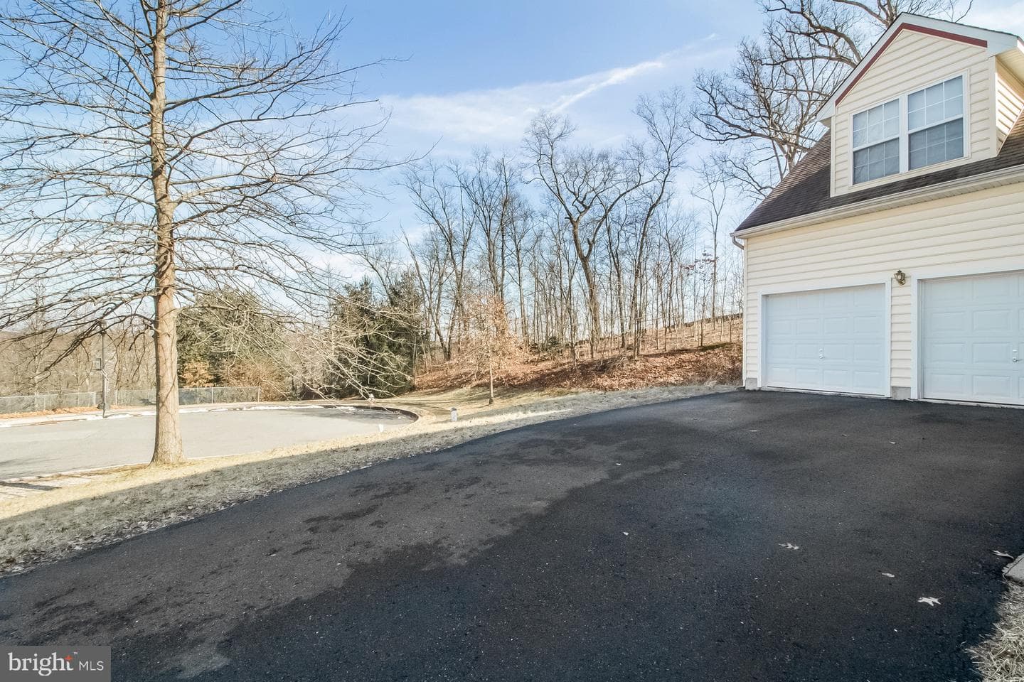 180 Glenwood Avenue photo 22