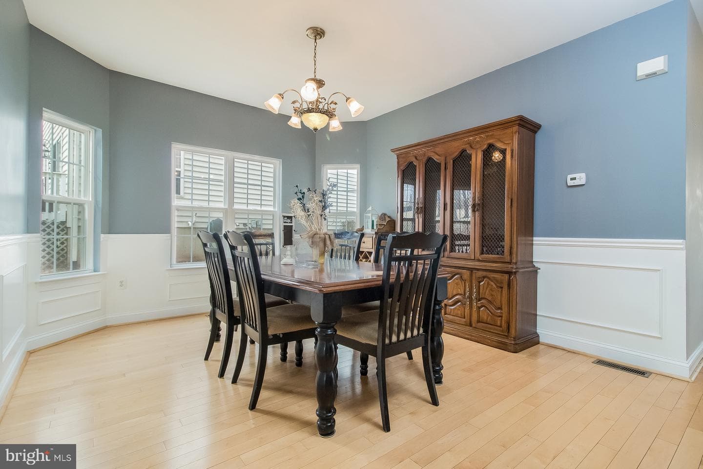 180 Glenwood Avenue photo 9