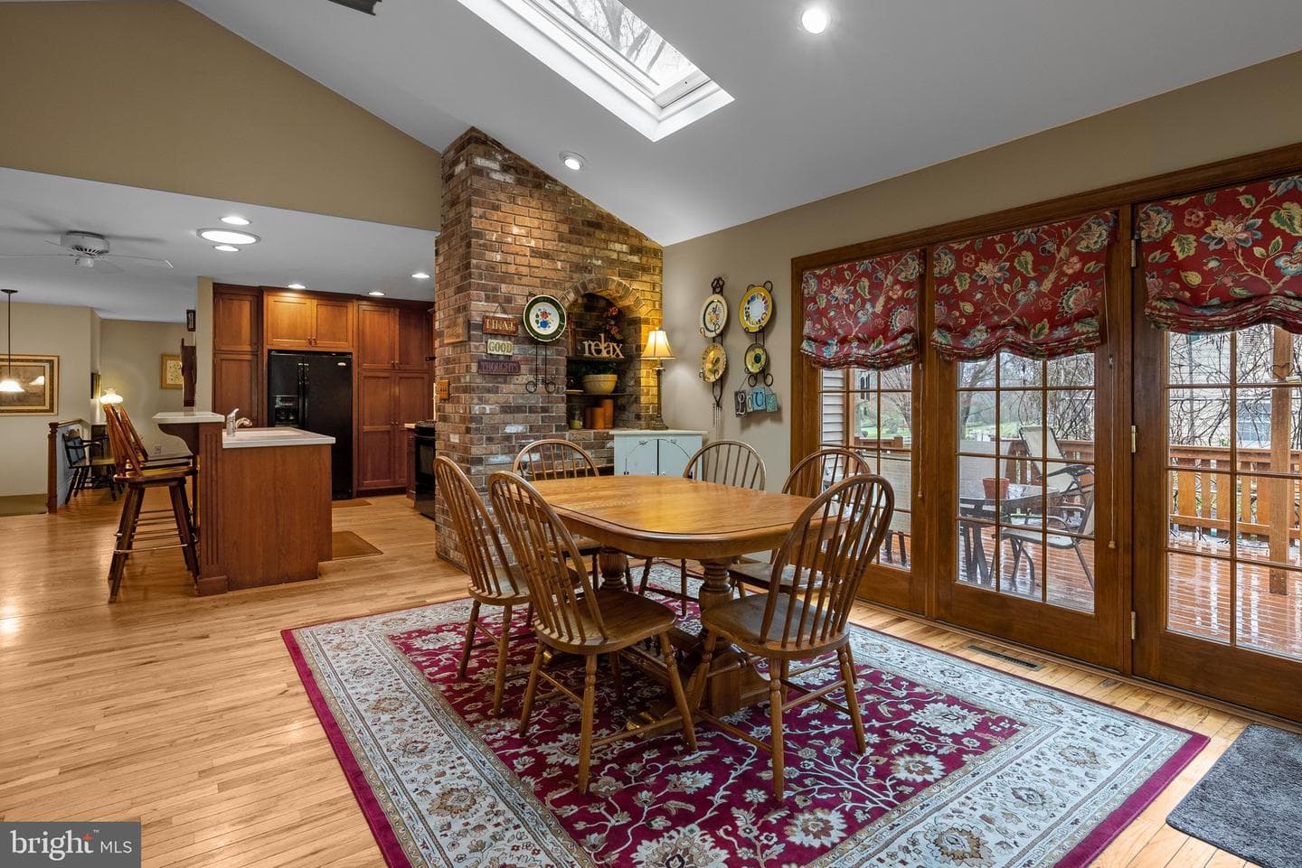 359 Stratford Avenue photo 15