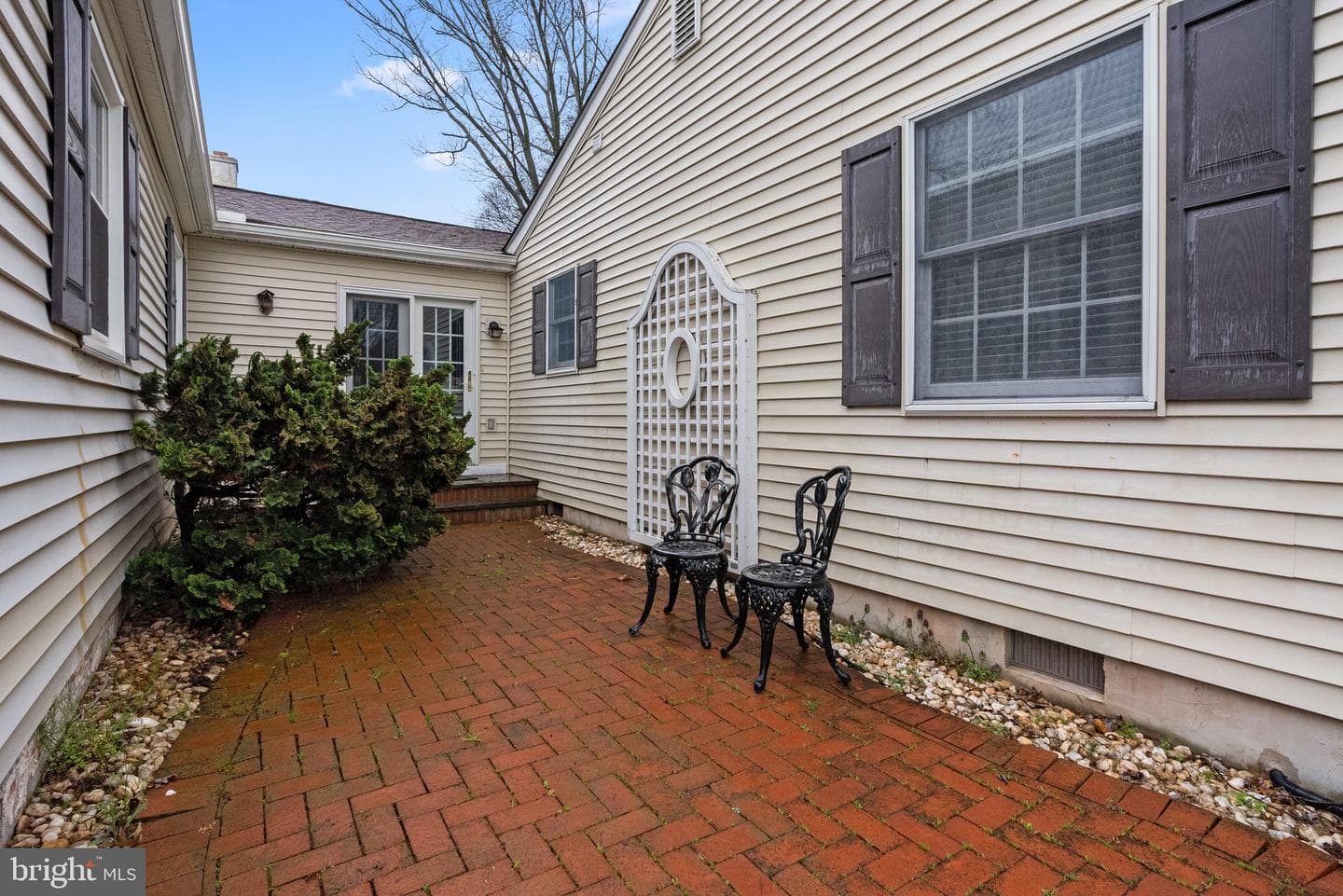 359 Stratford Avenue photo 37