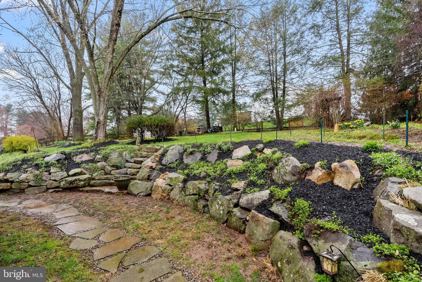 359 Stratford Avenue photo 38