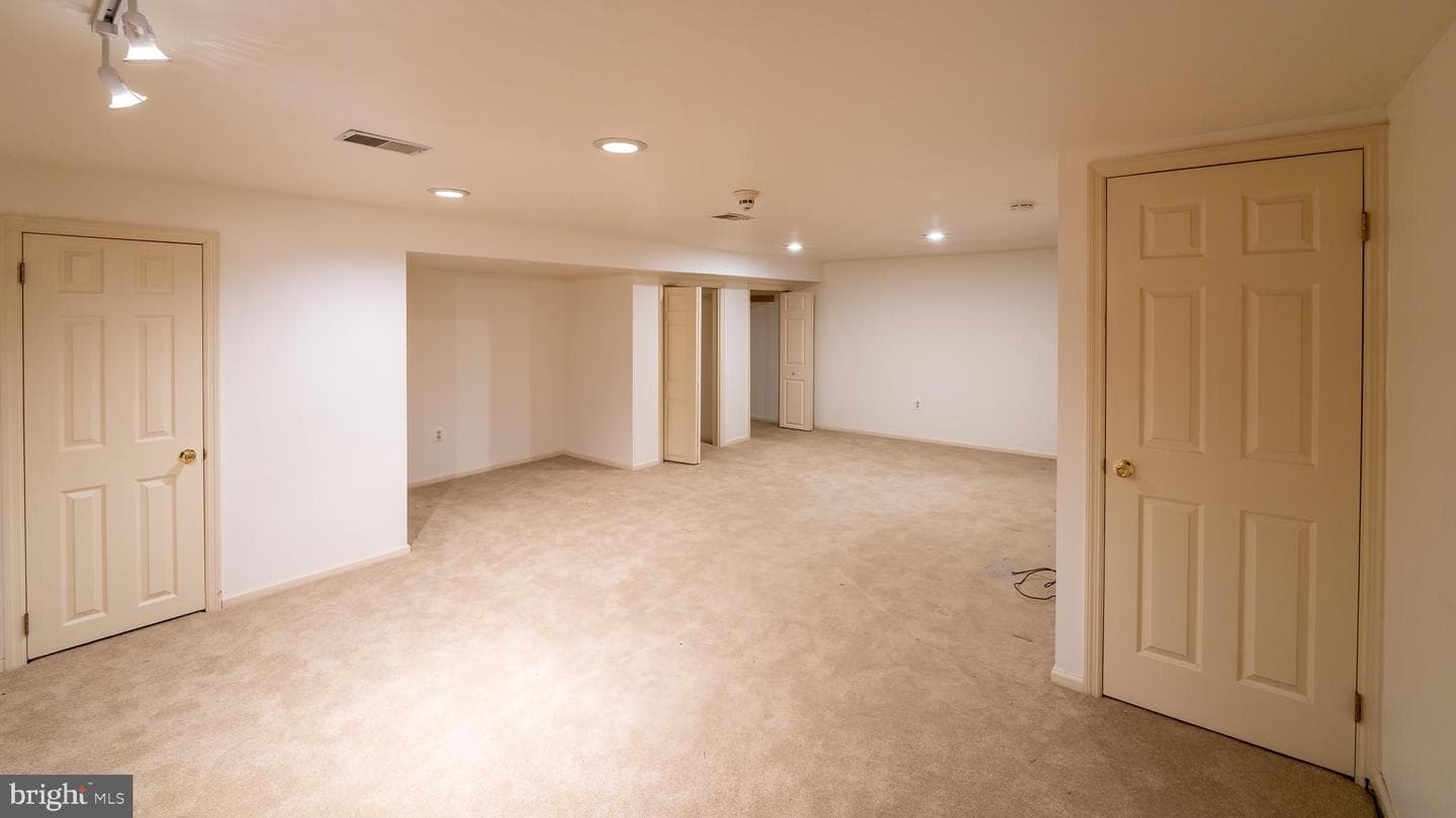 700 Farmington Avenue #54 photo 22