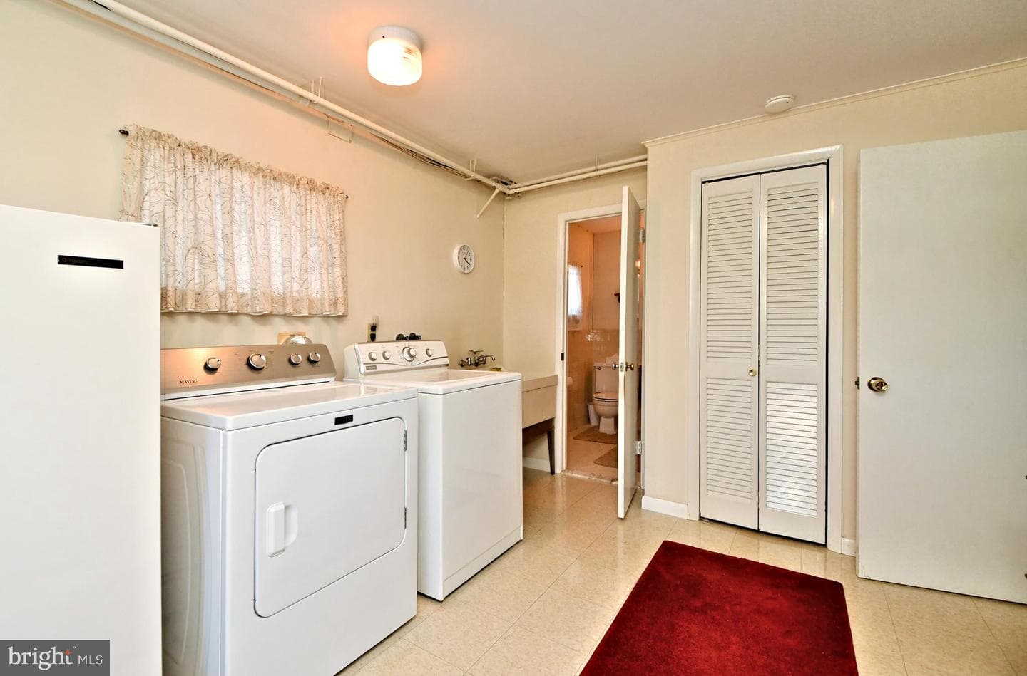 1394 Pine Street photo 28