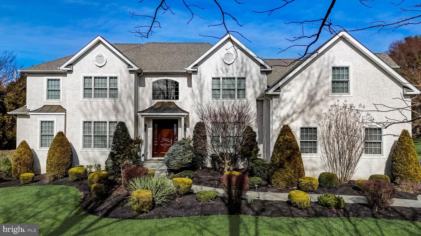 1400 Twin Pond Drive photo 1