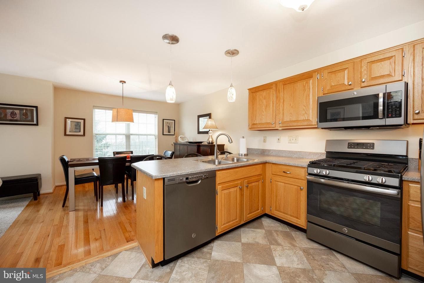 323 Hamilton Drive photo 11