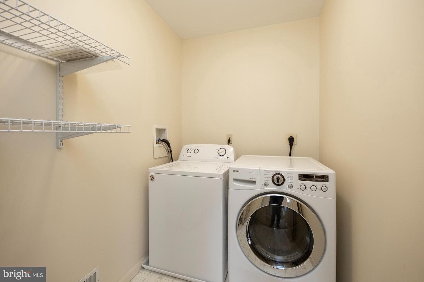 323 Hamilton Drive photo 29