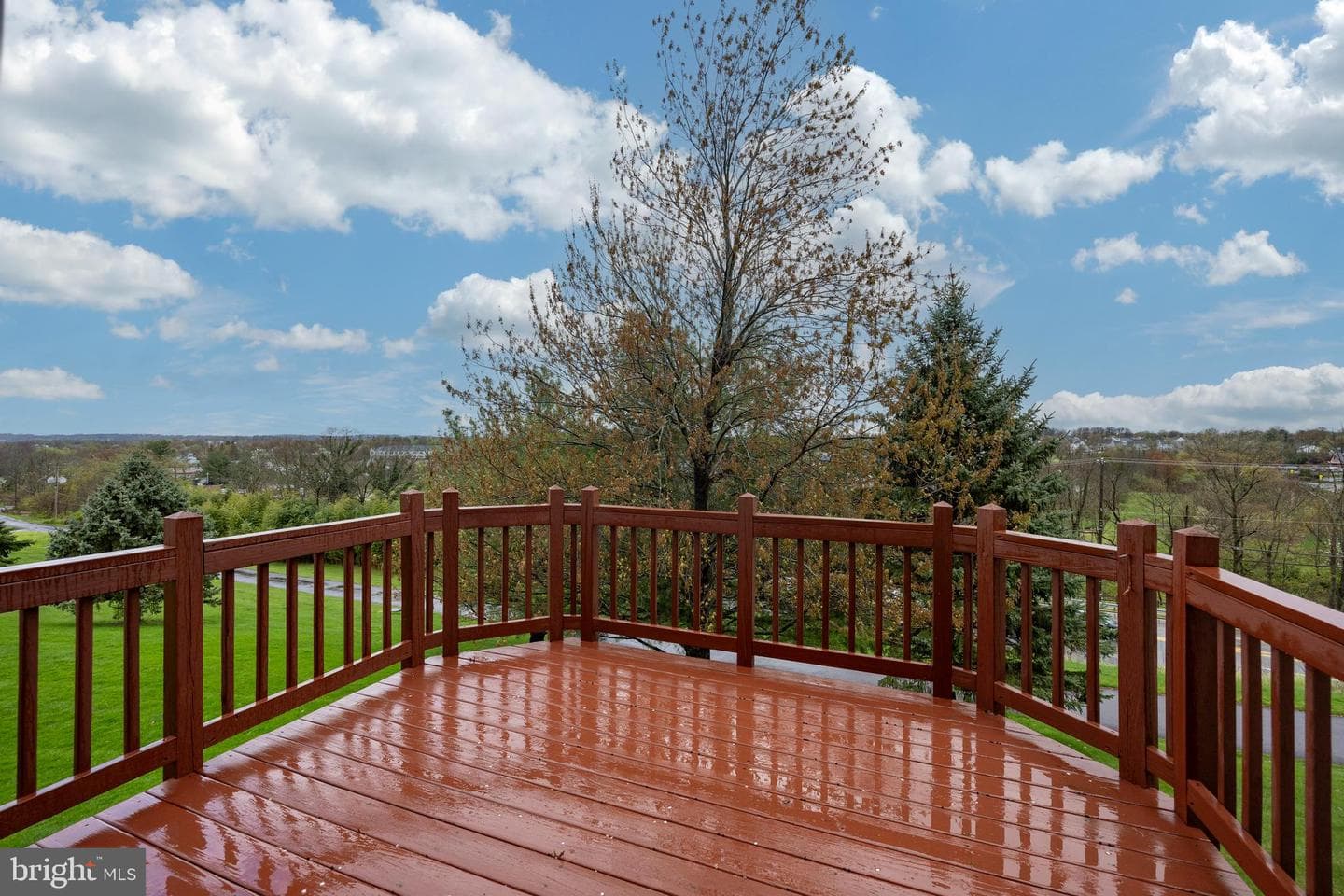 323 Hamilton Drive photo 30