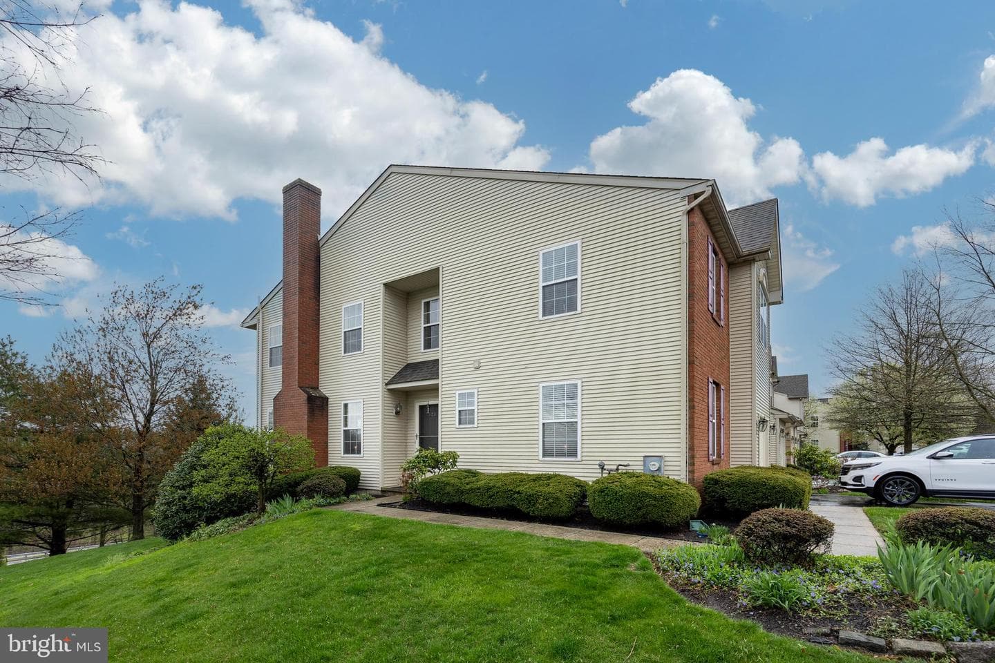323 Hamilton Drive photo 40