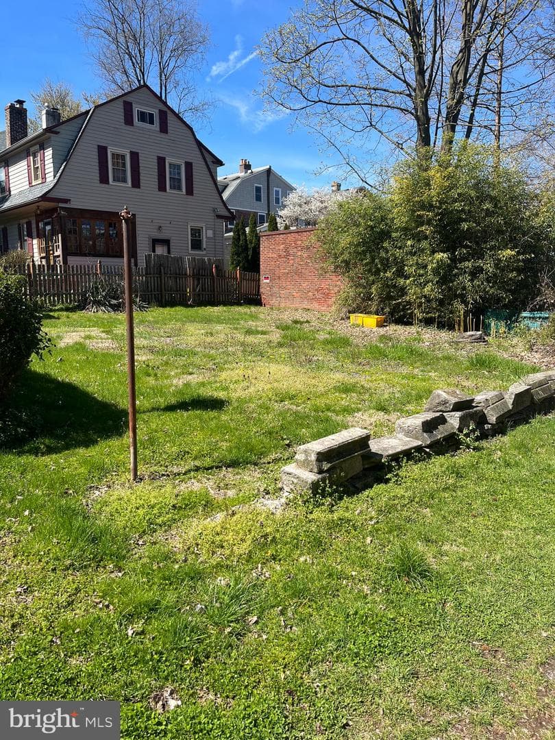 1700 Beech Avenue photo 3