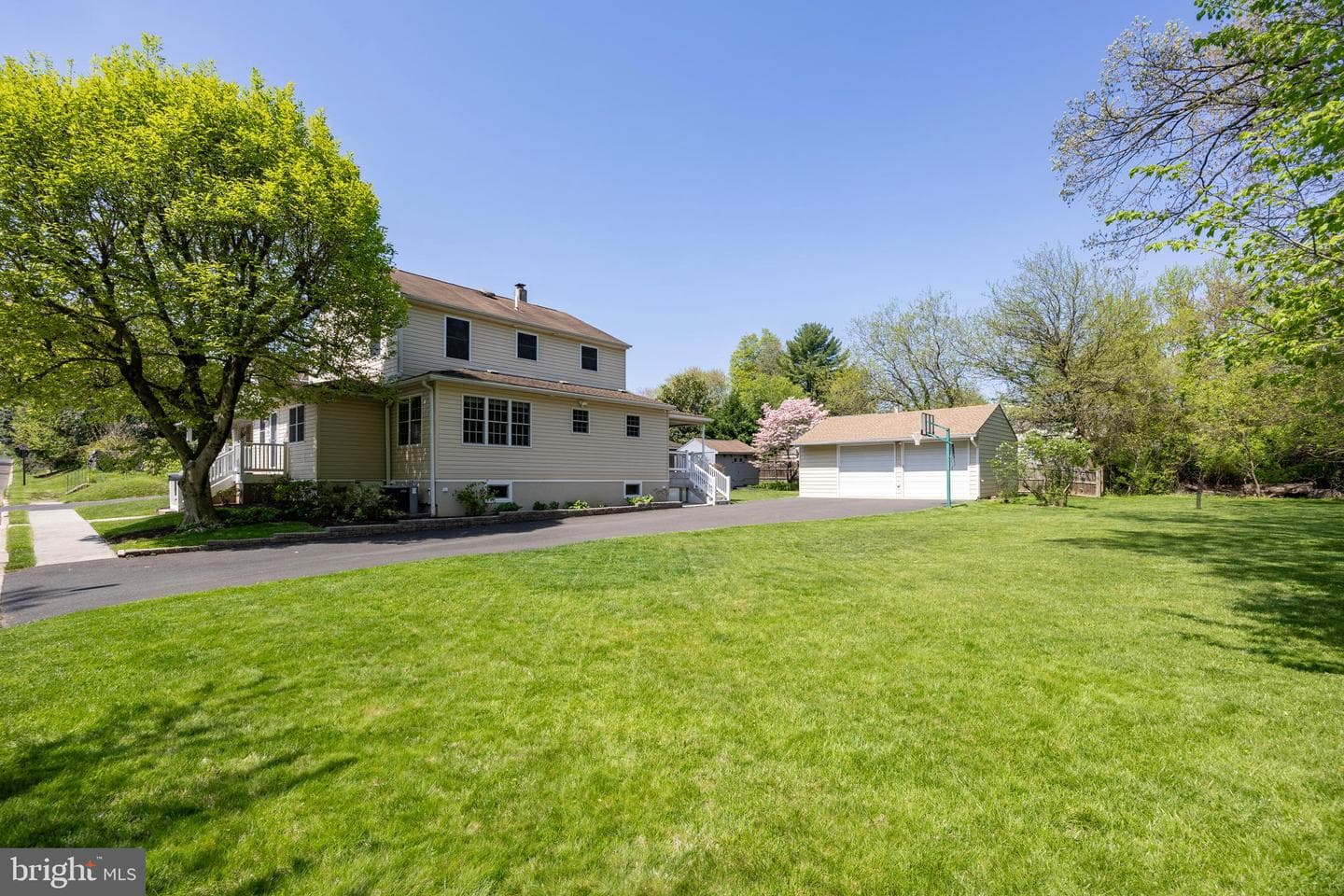 834 Monroe Avenue photo 3
