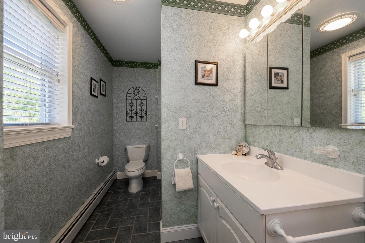 834 Monroe Avenue photo 41