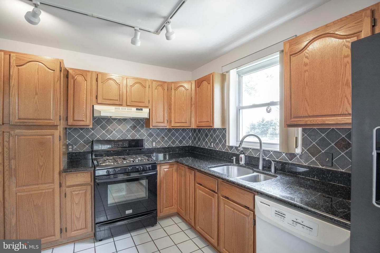 505 W Township Line Road photo 17