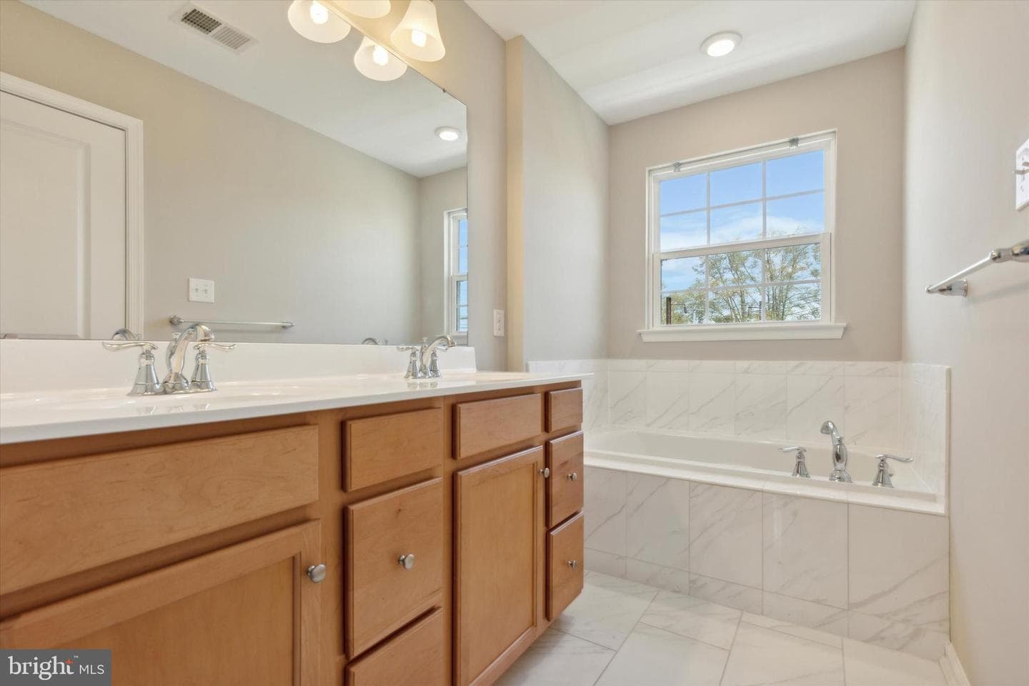 307 Evergreen Way photo 17