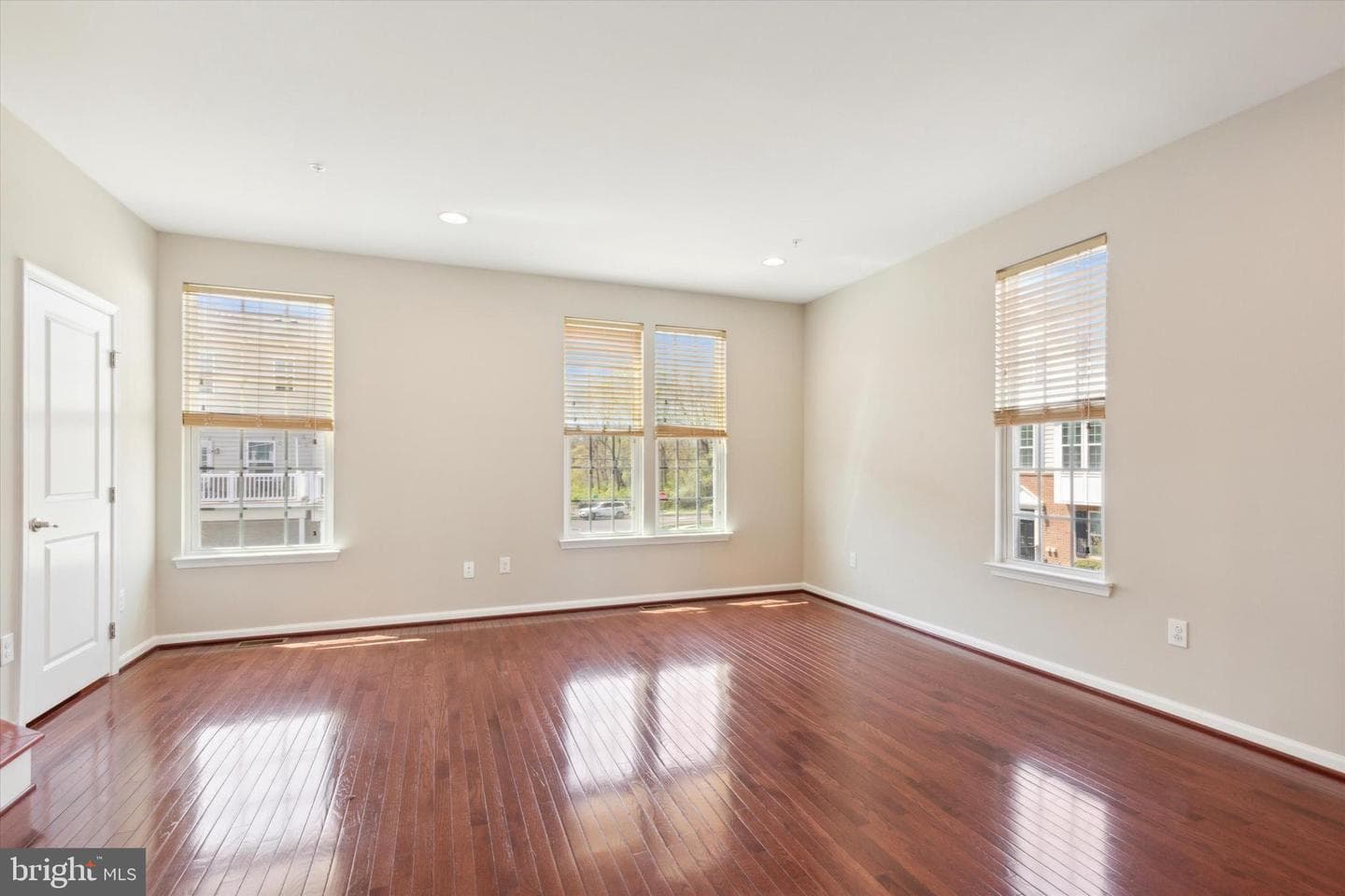 307 Evergreen Way photo 8