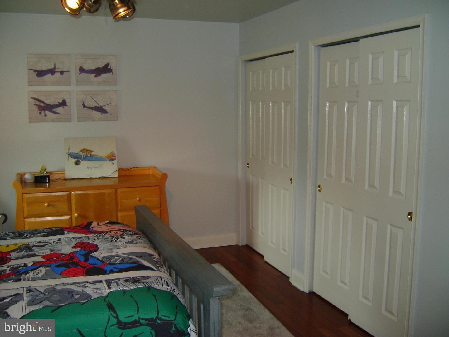 1401 Patrick photo 19