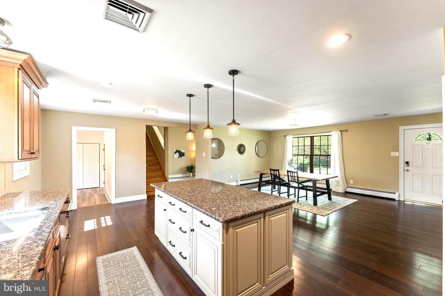 380 Thrush Drive photo 16