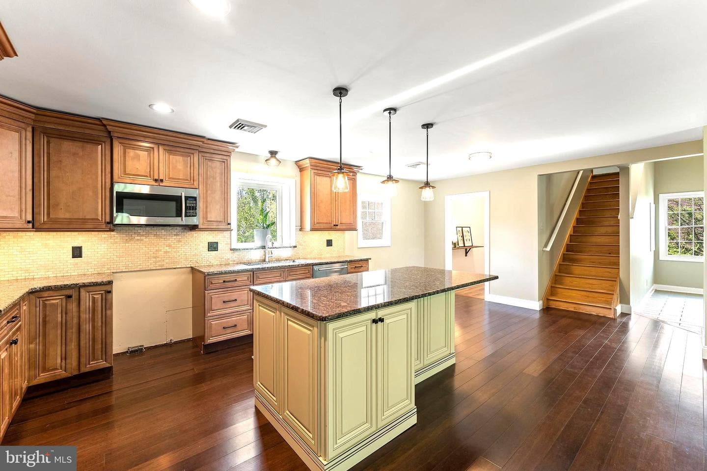 380 Thrush Drive photo 18