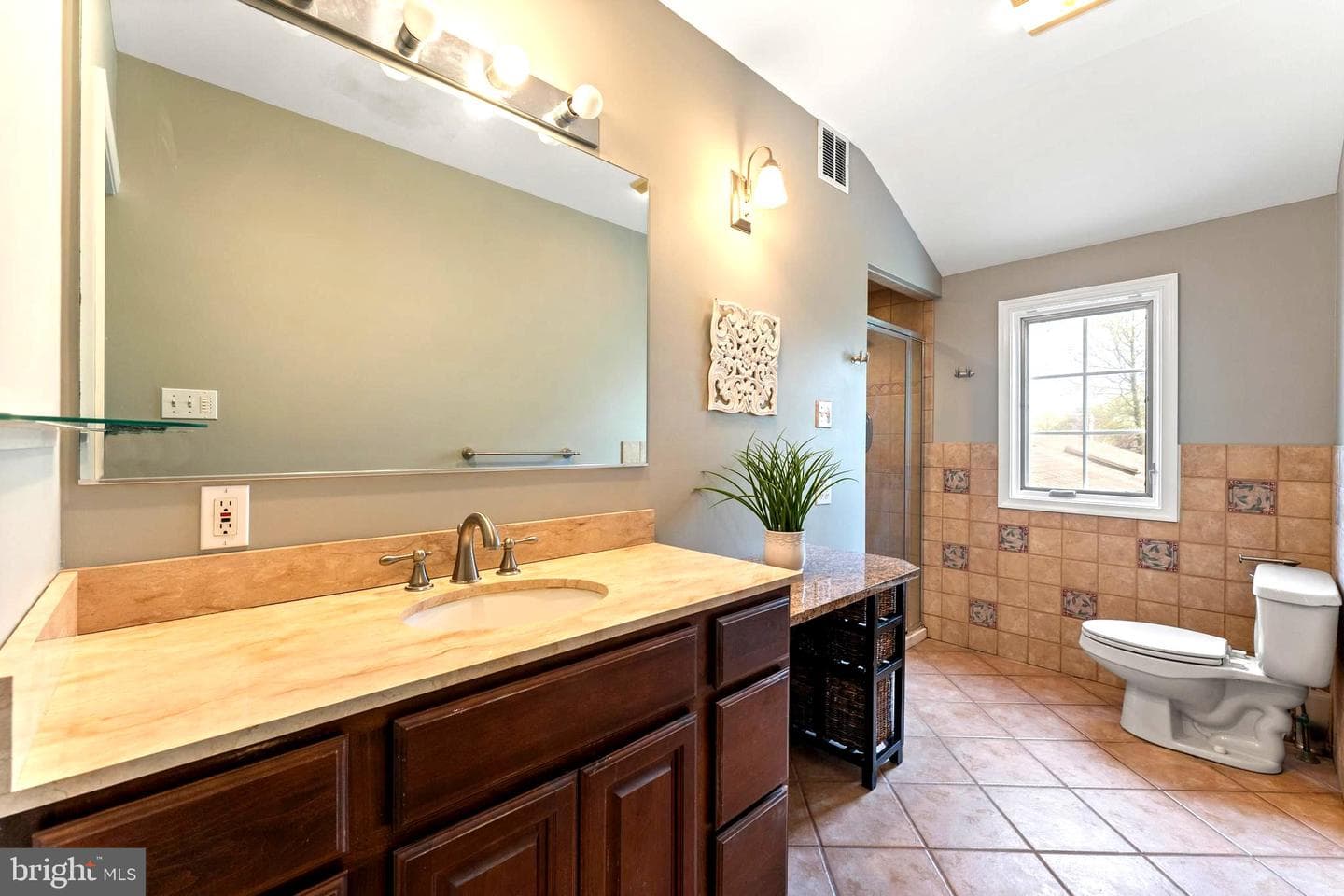 380 Thrush Drive photo 32