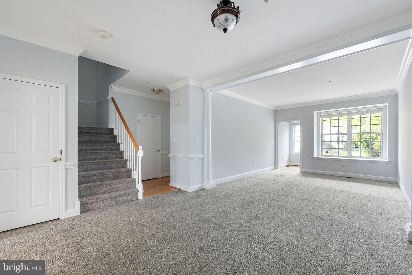 1118 Brians Way photo 3