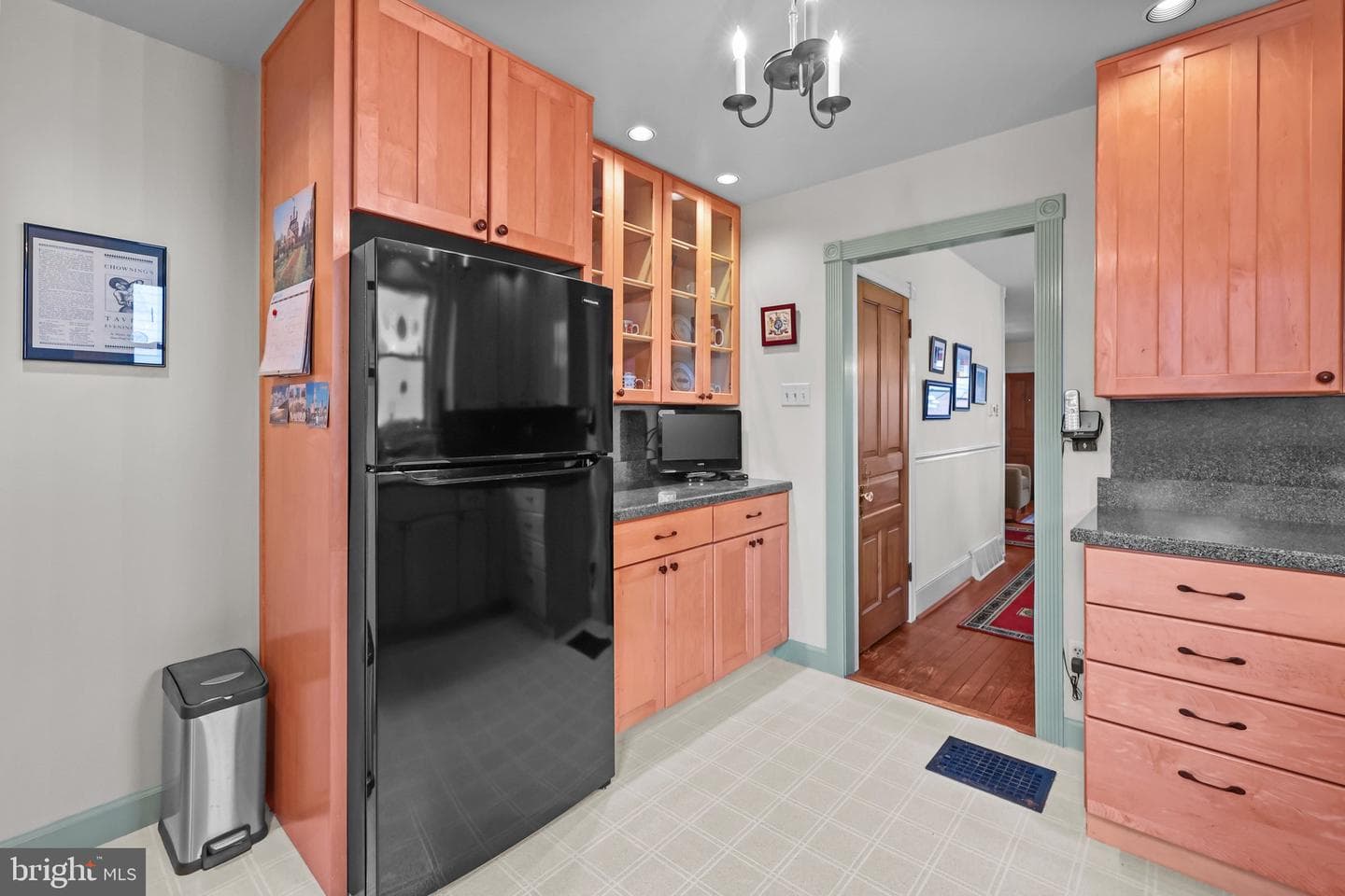 2556 Murray Avenue photo 10