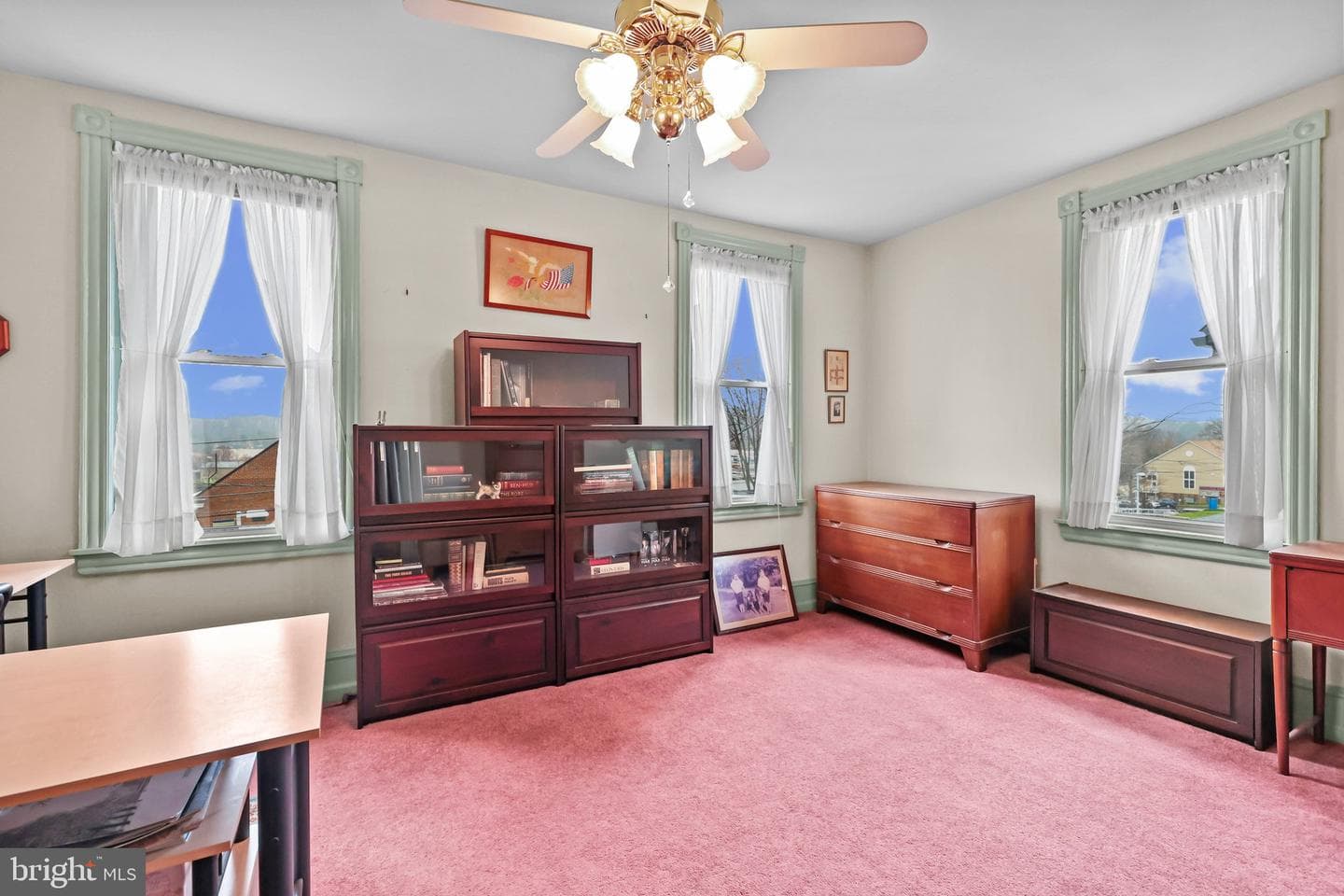 2556 Murray Avenue photo 12