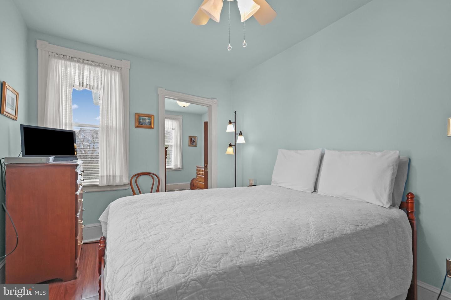 2556 Murray Avenue photo 13