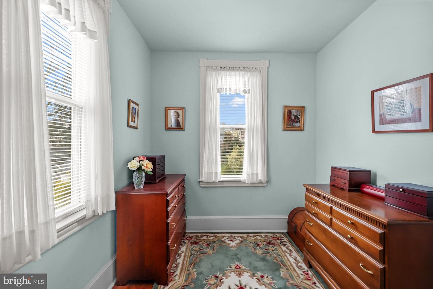 2556 Murray Avenue photo 15