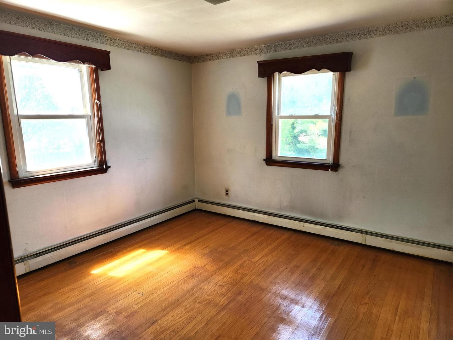 2221 Carol Lane photo 10