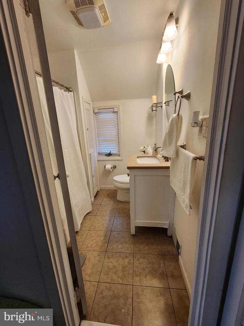 2536 Rosewood Avenue photo 12