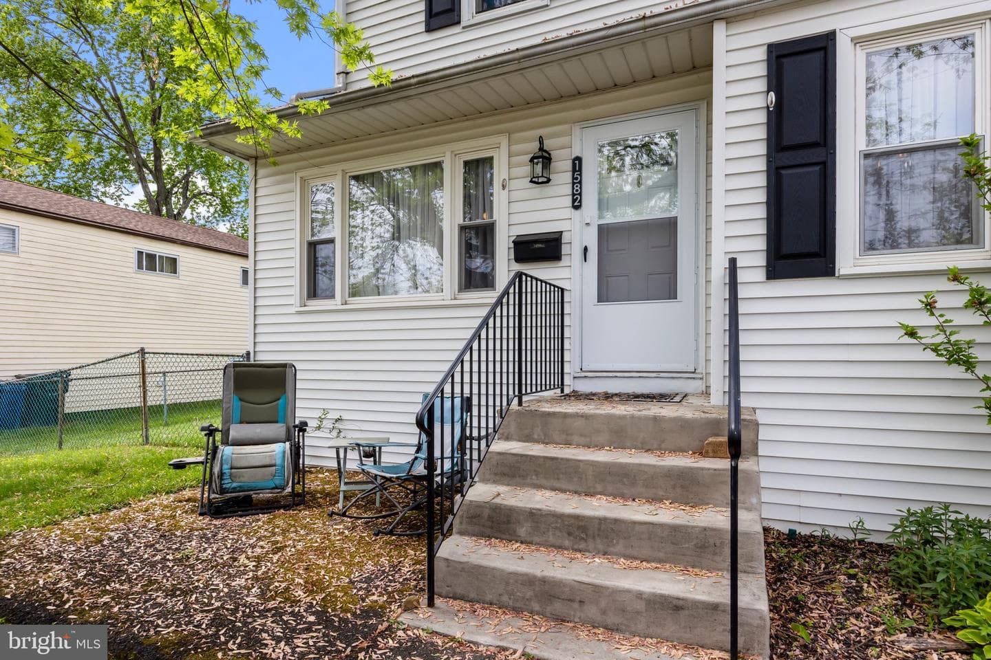 1582 Osbourne Avenue photo 37