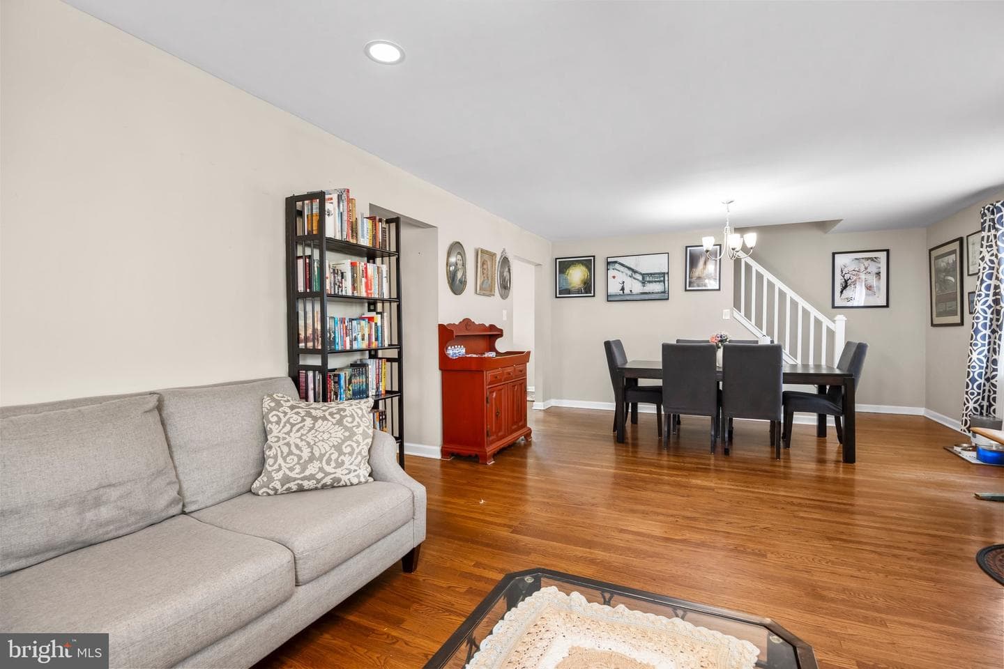 1582 Osbourne Avenue photo 5