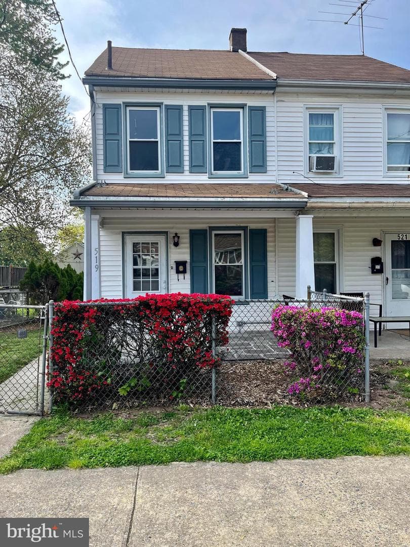 519 Spruce Street photo 2