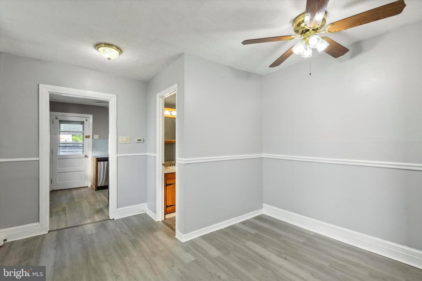 519 Spruce Street photo 5