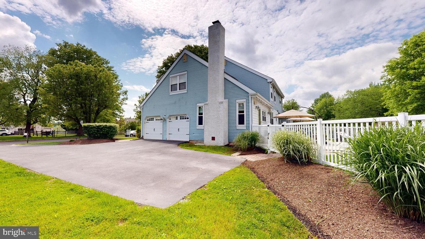 102 Rose Twig Lane photo 3
