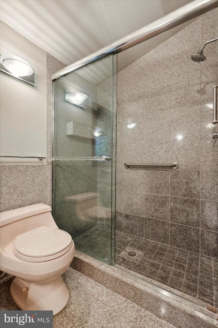 2250 Country Club Drive photo 12