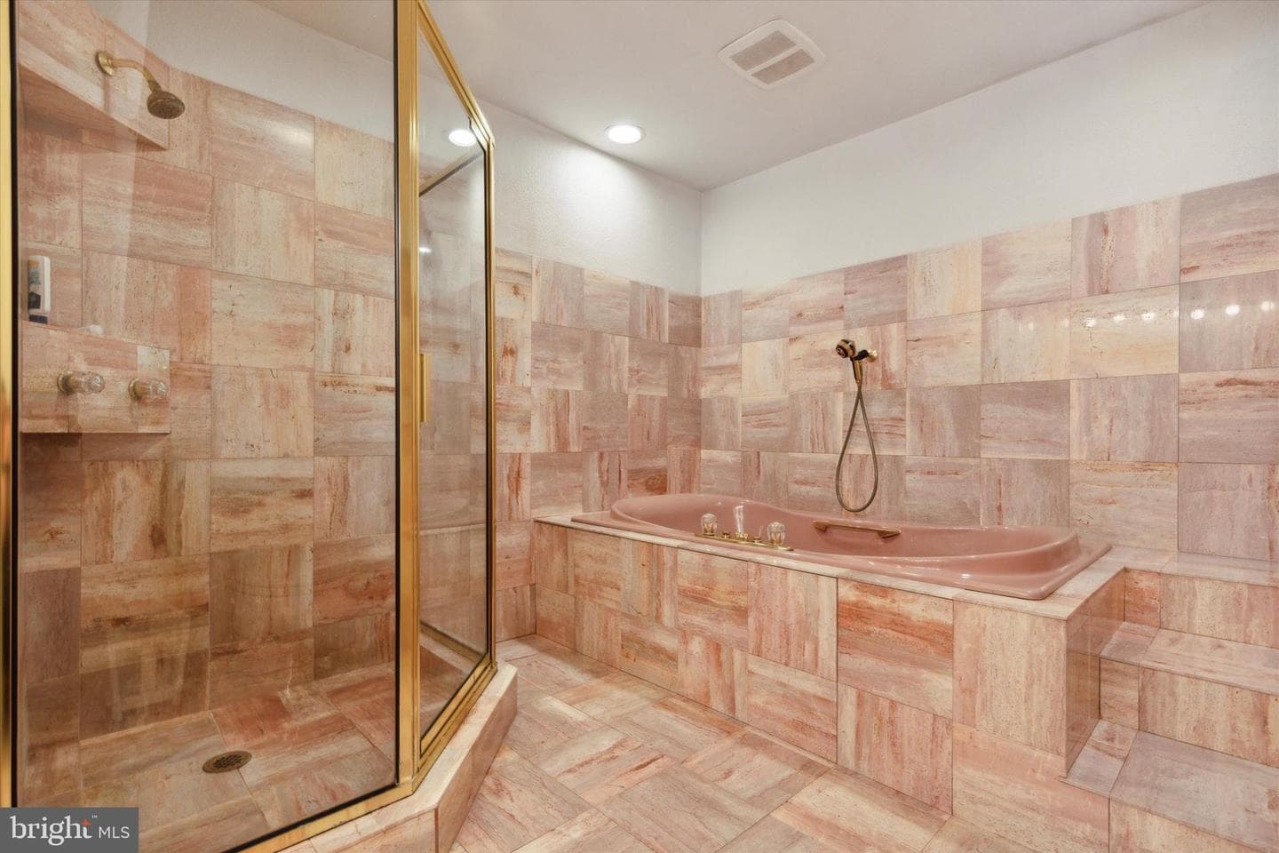 2250 Country Club Drive photo 19