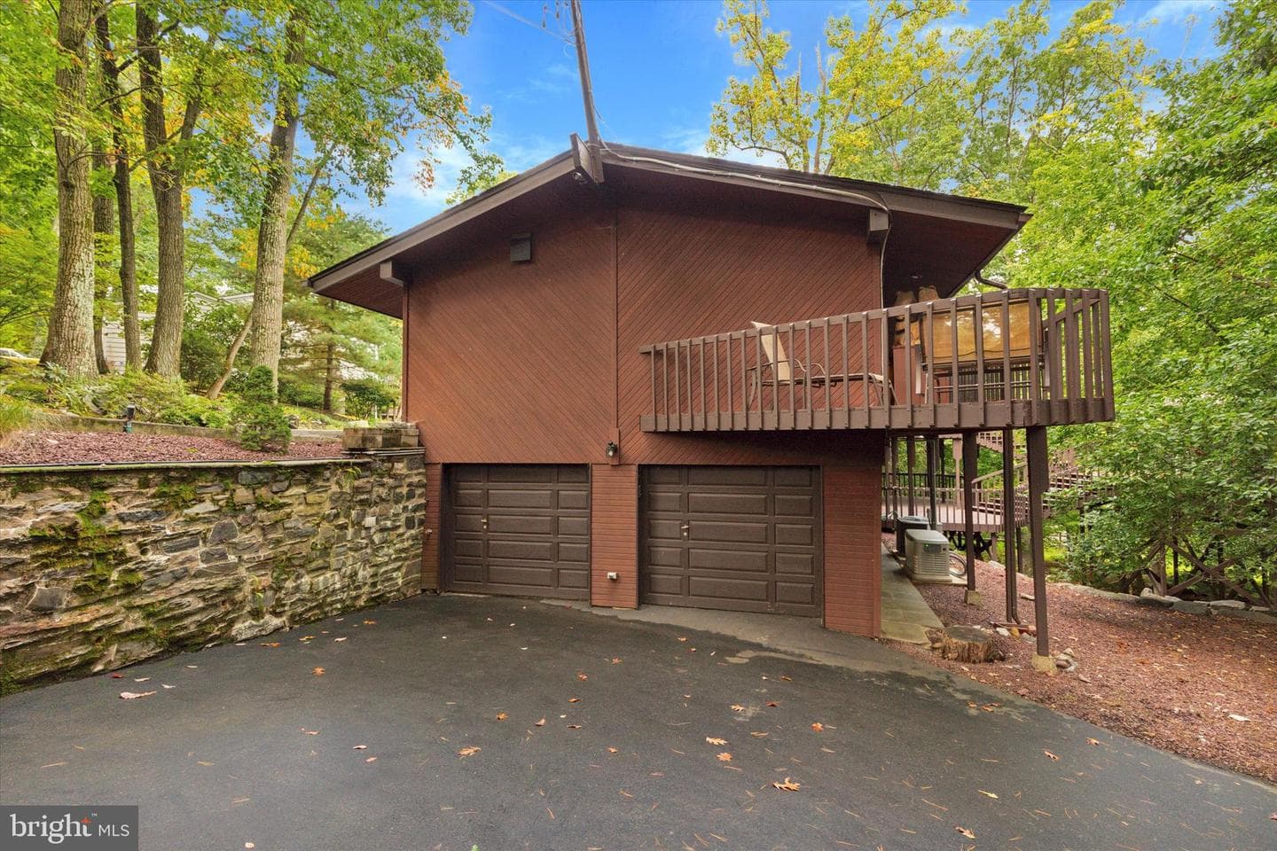 2250 Country Club Drive photo 24