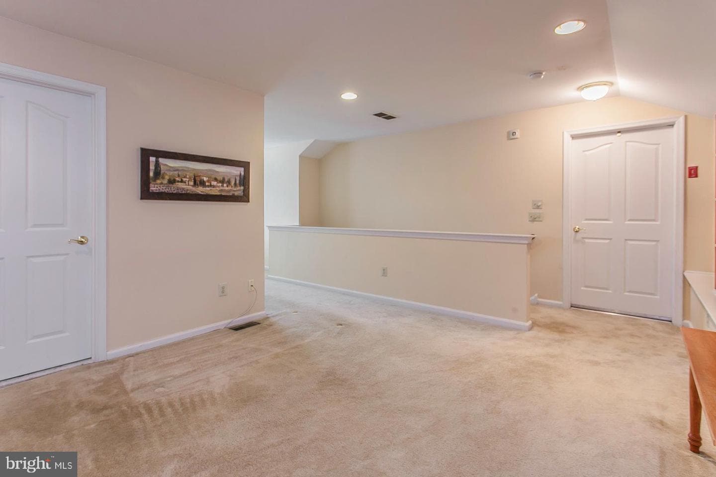 8 Newbury Way photo 29