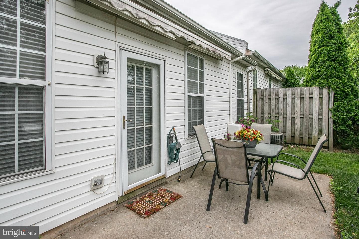 8 Newbury Way photo 35