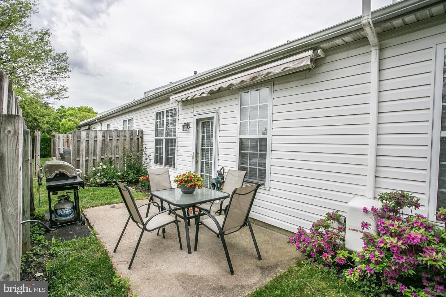 8 Newbury Way photo 36