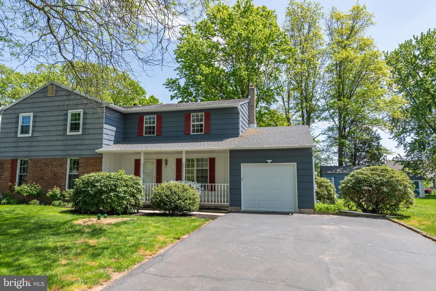 775 Hertford Drive photo 2