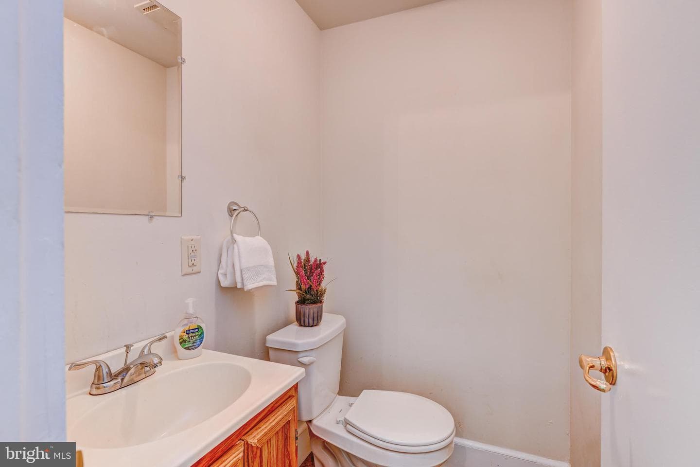 775 Hertford Drive photo 20