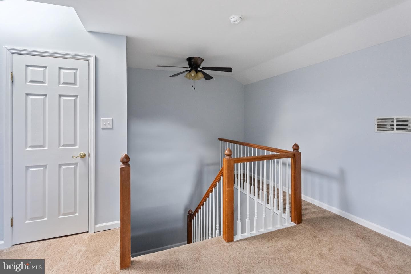 201 Georgetowne Court photo 20